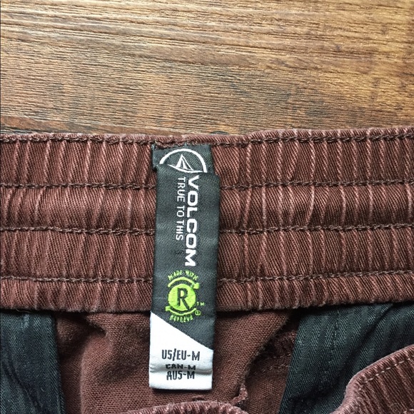 Volcom Men’s Khaki Joggers - Picture 3 of 3